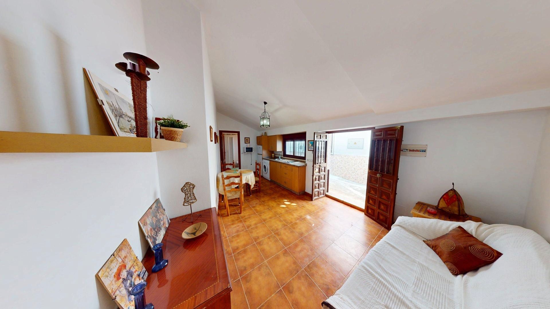 Casa adosada en venta en Periana con Amueblado, Lavadora y Microondas