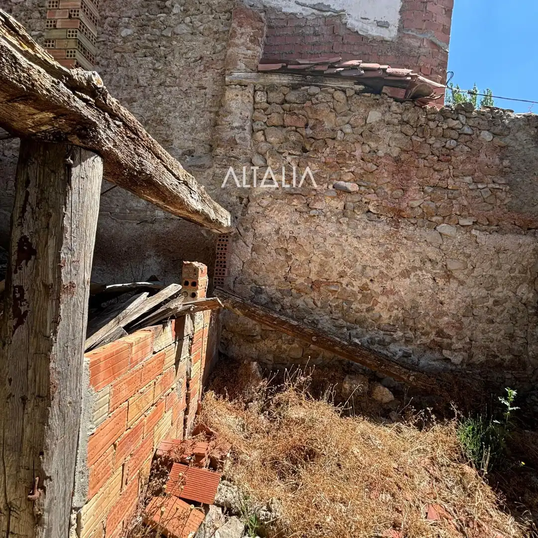 Vista exterior de Casa o chalet en venta en Tragacete con Trastero