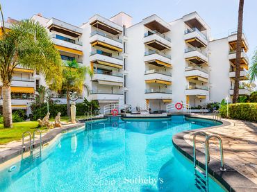Maisonette mit Pool zum Verkauf in Can Girona - Terramar - Vinyet