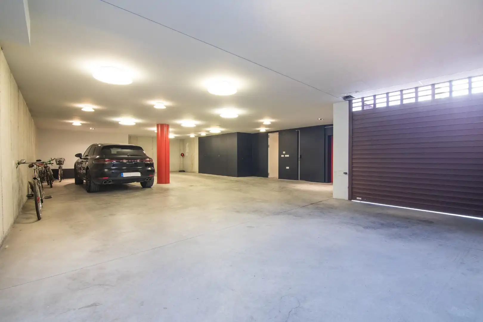 Parkplatz von Haus oder Chalet zum Verkauf in Elche / Elx mit Klimaanlage, Heizung und Privatgarten