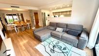 Living room of Flat to rent in Las Rozas de Madrid  with Air Conditioner, Heating and Parquet flooring