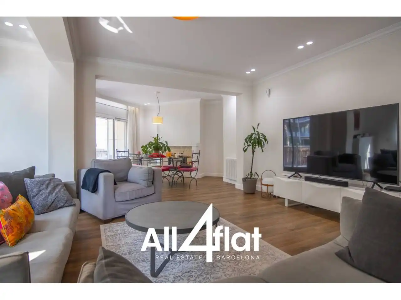 Living room of Flat for sale in Barcelona  with Air Conditioner, Heating and Parquet flooring