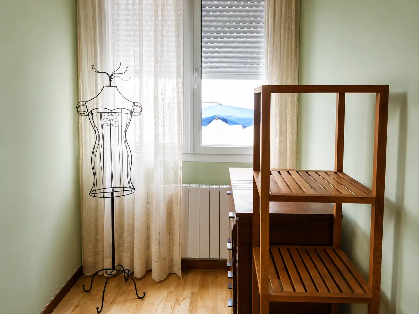 Schlafzimmer von Wohnung zur Miete in Santander mit Heizung, Abstellraum und Möbliert