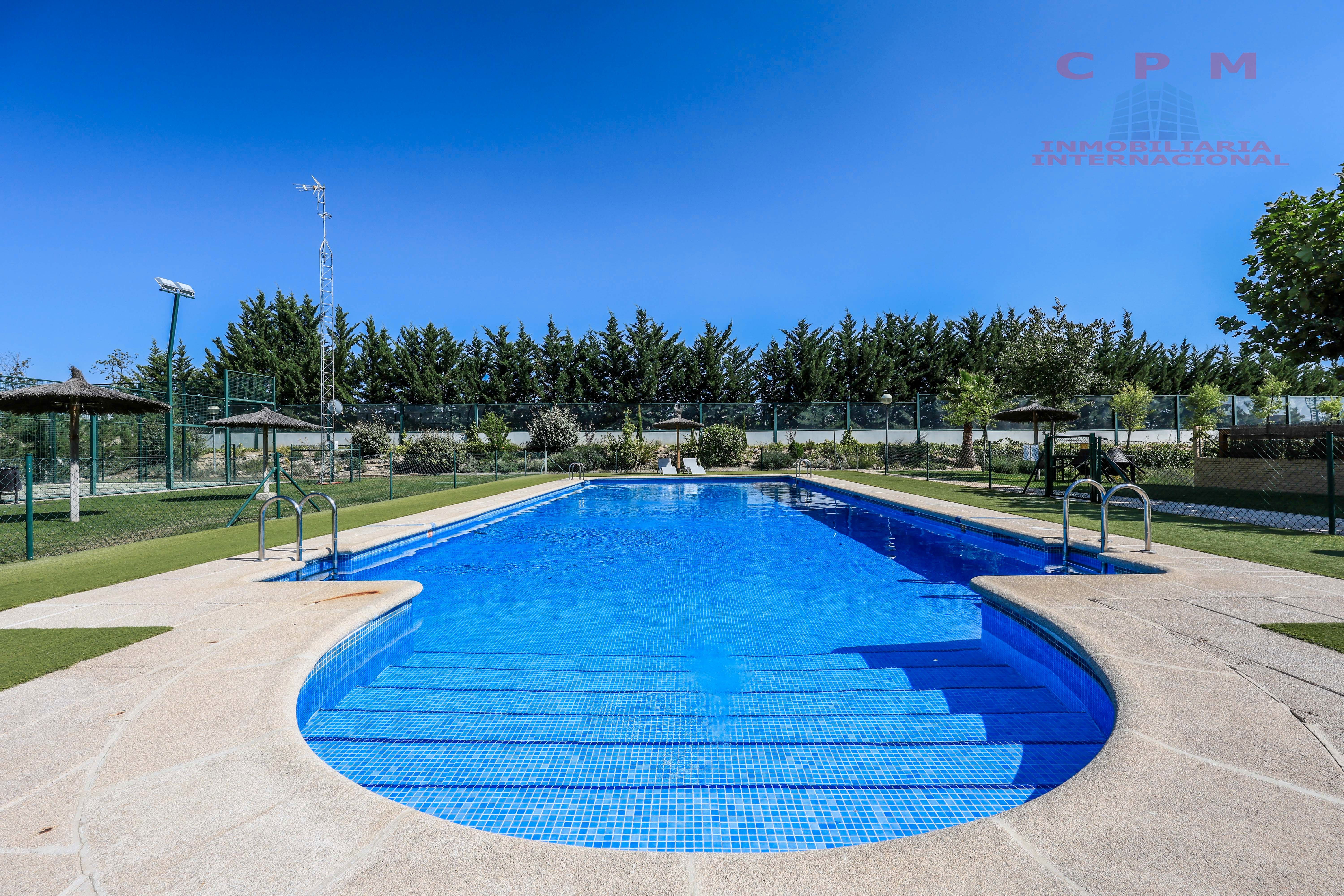 Swimming pool of Single-family semi-detached to rent in Boadilla del Monte  with Air Conditioner, Heating and Parquet flooring