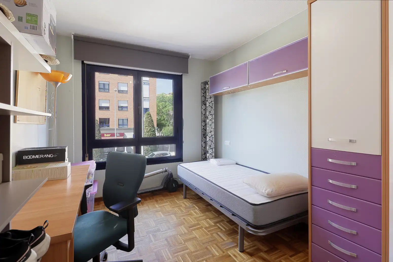 Habitación de Piso en venta en Oviedo  con Calefacción y Trastero