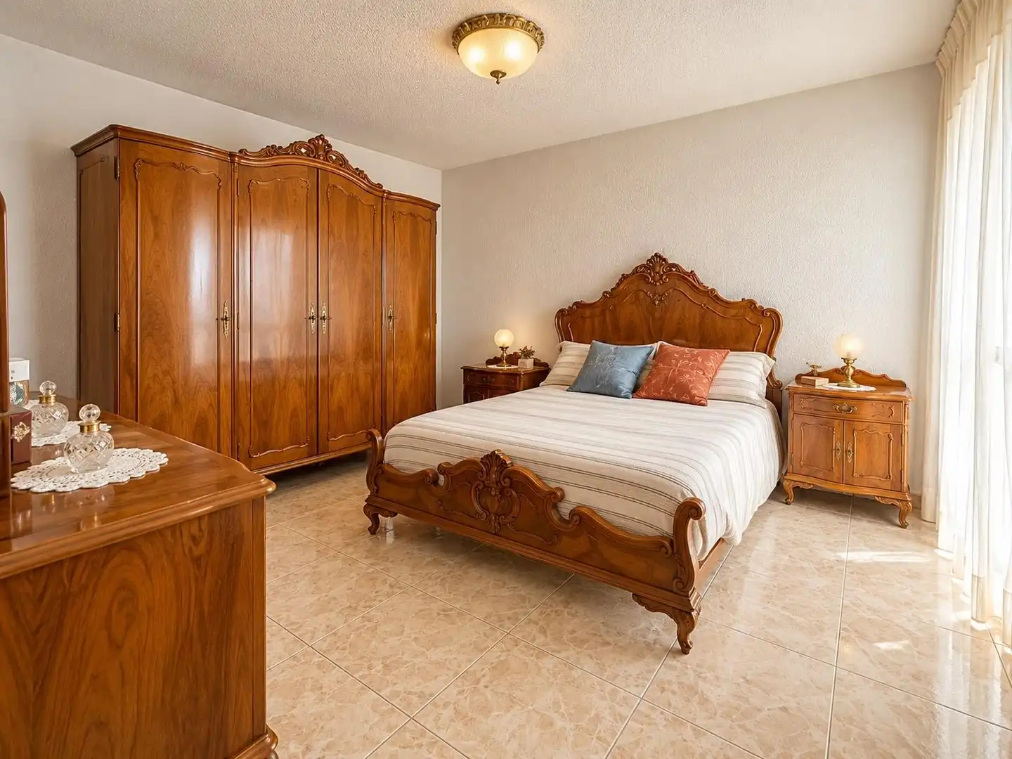 Habitación de Piso en venta en Alicante / Alacant con Terraza y Balcón