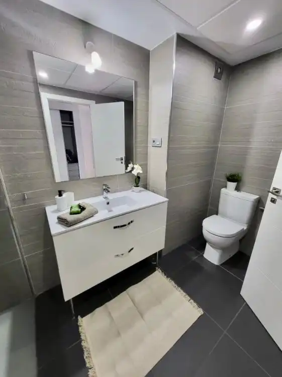 Bany de Apartament de lloguer en Rincón de la Victoria