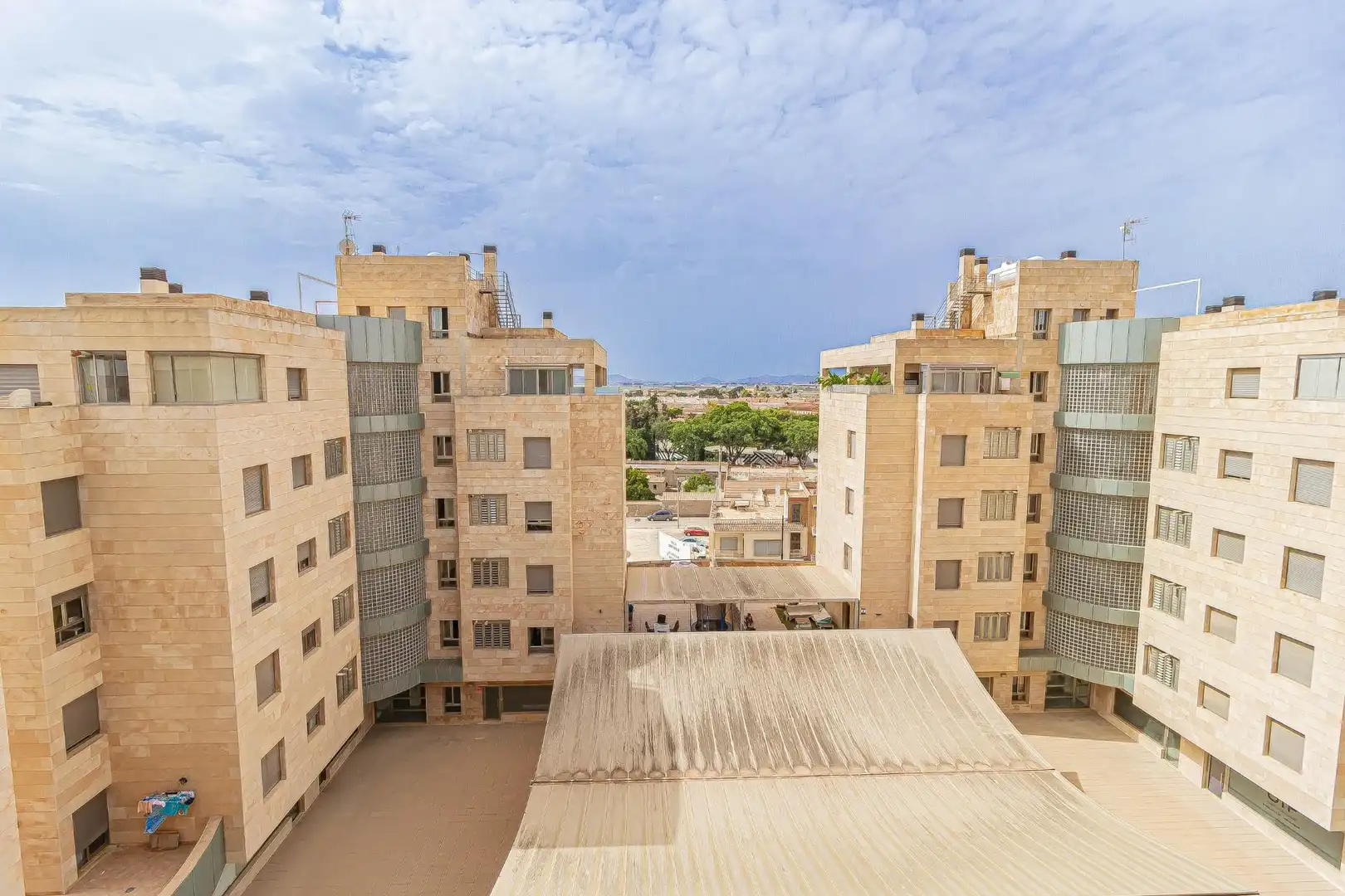 Vista exterior de Àtic en venda en Torre-Pacheco amb Aire condicionat, Terrassa i Traster