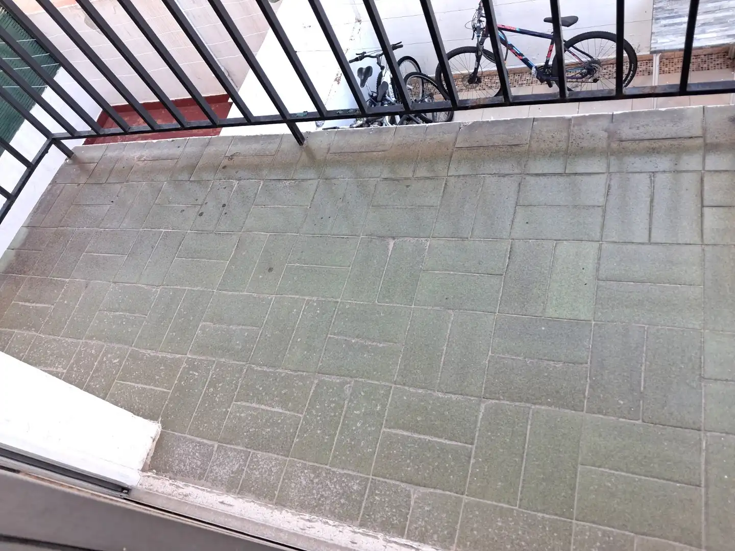 Balcony of Flat for sale in Zaragoza  with Heating, Terrace and Storage room