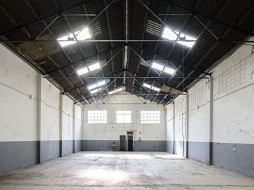 Industriegebäude zur Miete in Polígono del Aeropuerto