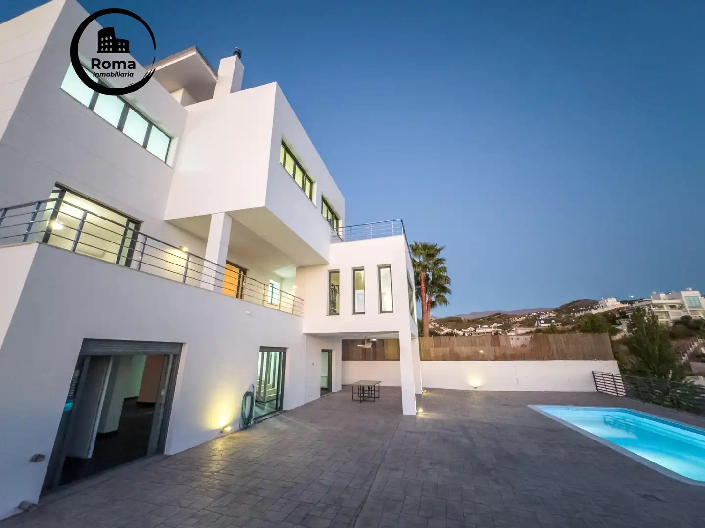 Vista exterior de Casa o chalet en venta en La Zubia con Aire acondicionado, Calefacción y Jardín privado