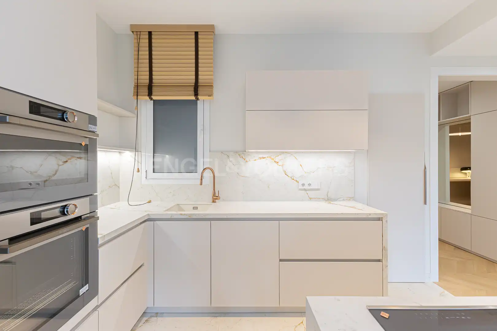 Kitchen of Flat for rent in Barcelona  with Air Conditioner, Heating and Parquet flooring