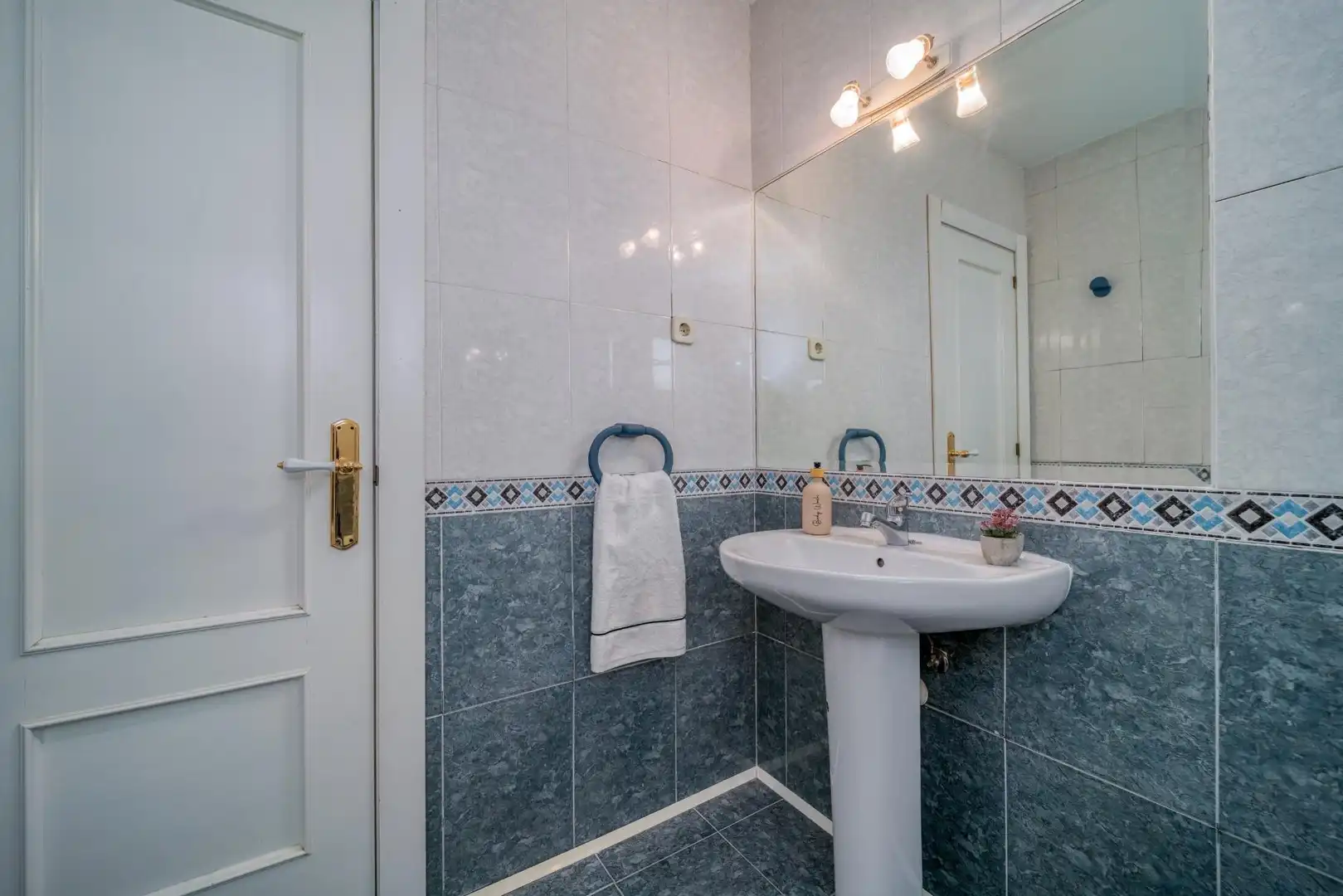 Baño de Casa adosada en venta en Meco con Calefacción