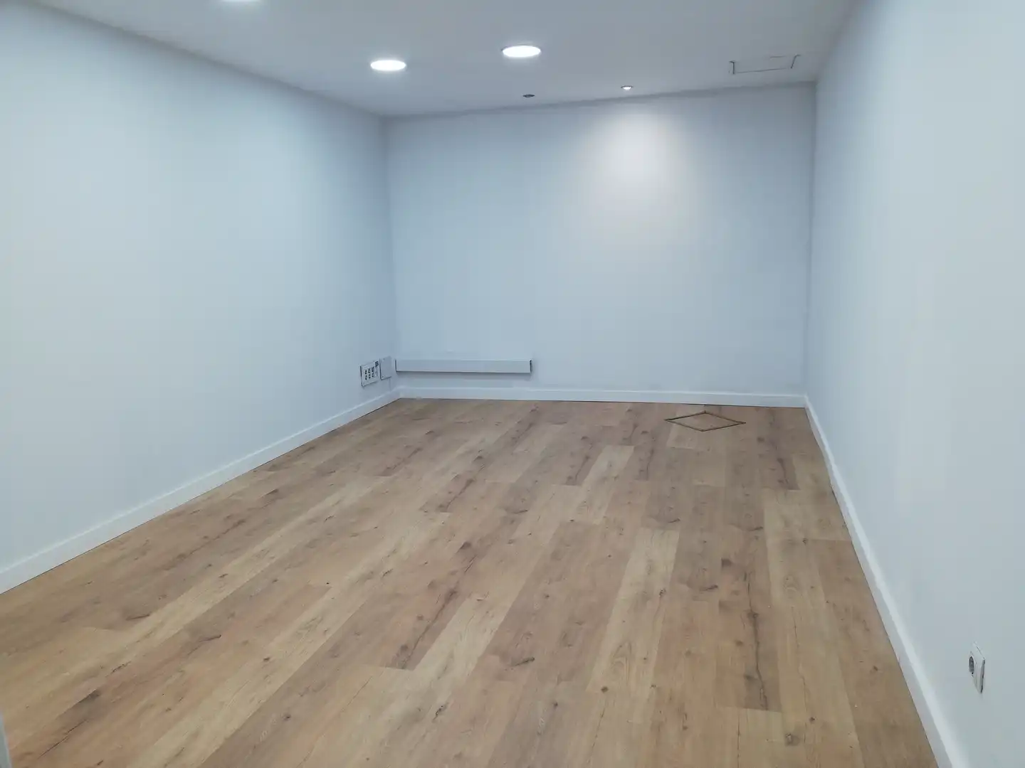 Business premises to rent in Calle de Llano Ponte, imagen 3