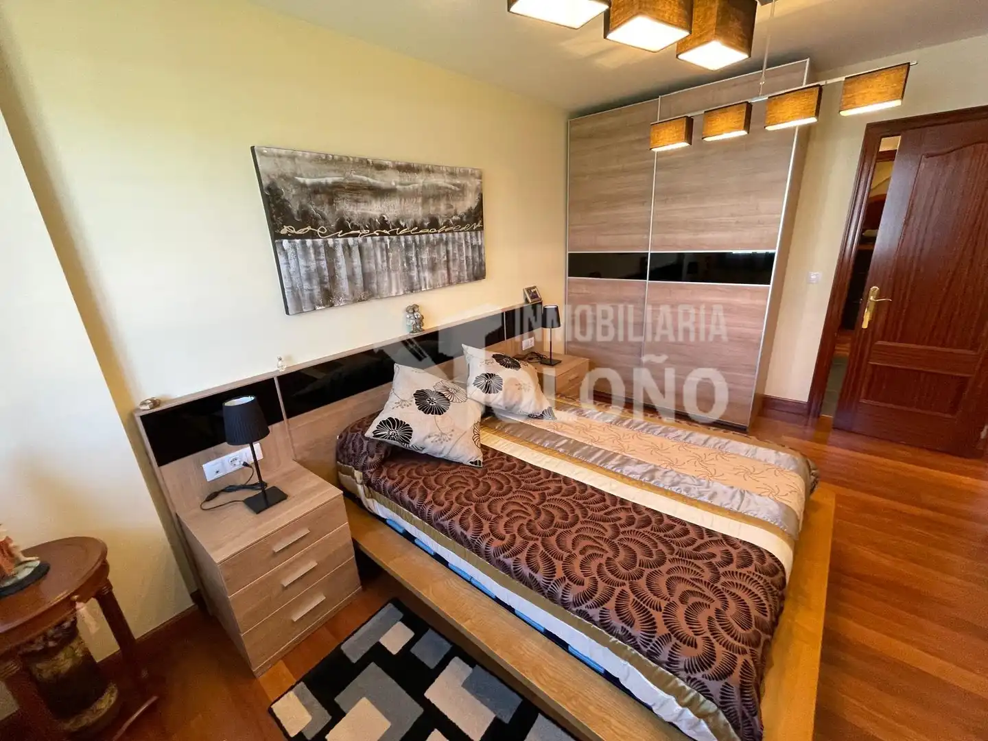 Habitación de Dúplex en venta en Castañares de Rioja con Calefacción, Parquet y Terraza