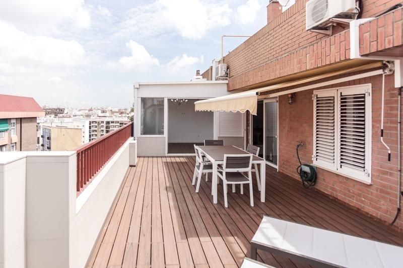 Terraza de Ático de alquiler en  Valencia Capital con Aire acondicionado, Calefacción y Terraza