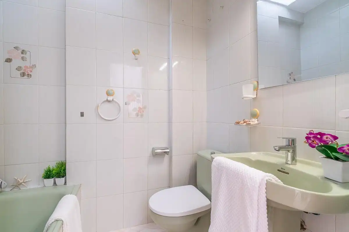 Baño de Apartamento en venta en Torrevieja