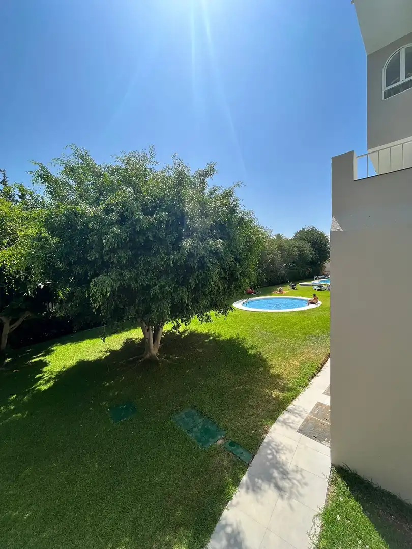 Planta baixa de lloguer a MANOLETE-NVA ANDALUCIA, 3, Nueva Andalucía centro