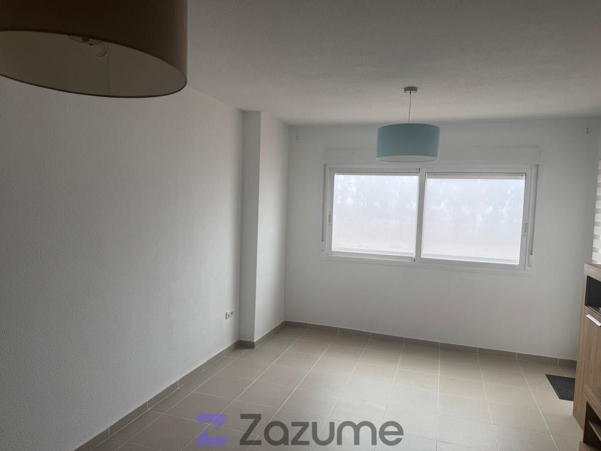 Dormitori de Pis de lloguer en Roquetas de Mar amb Terrassa, Moblat i Forn