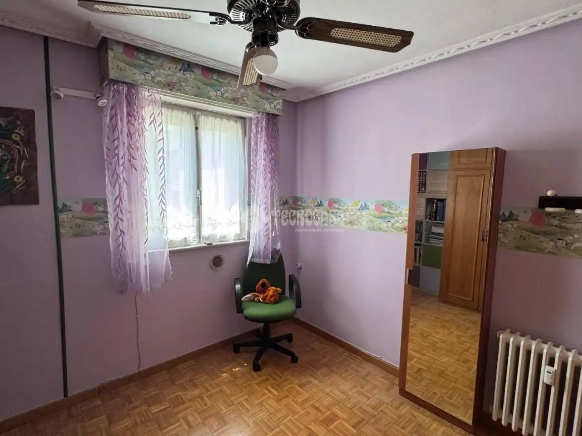 Habitación de Piso en venta en León Capital  con Calefacción y Parquet