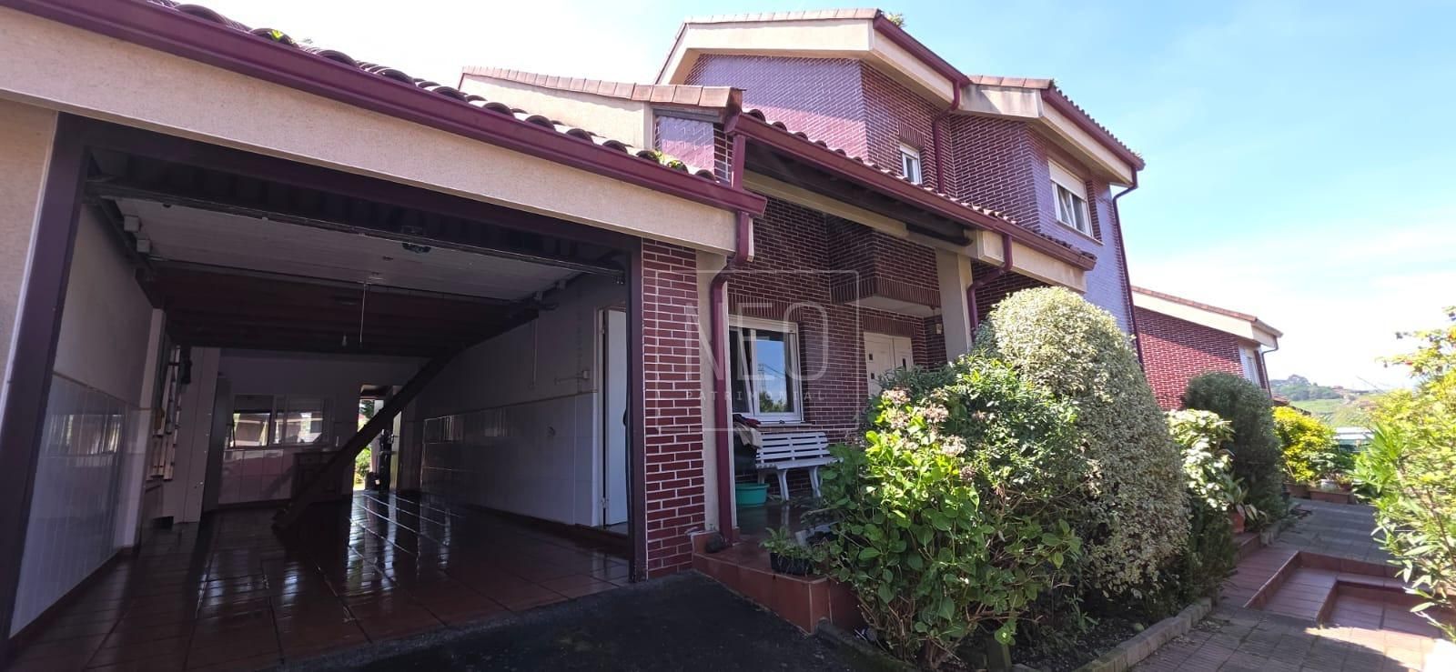 Exterior view of Single-family semi-detached for sale in Gijón   with Heating, Private garden and Storage room