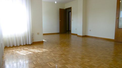Foto 5 de Piso de alquiler en Avenida Medina del Campo, Arturo Eyries, Valladolid Capital
