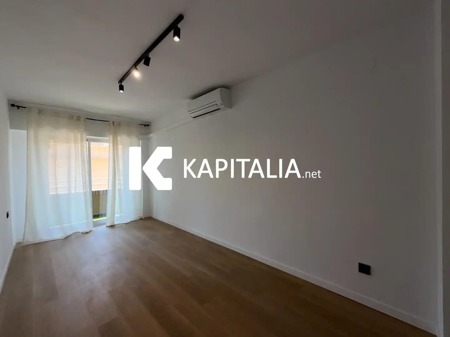Habitación de Piso en venta en Ontinyent con Aire acondicionado, Parquet y Balcón