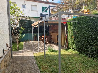 Jardí de Casa adosada en venda en Olot amb Calefacció i Jardí privat