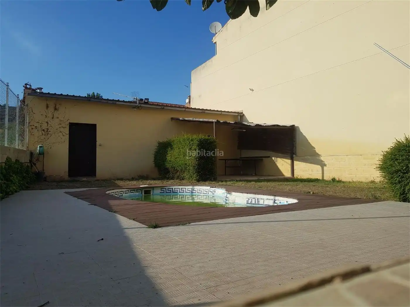 Terraced house with garden for sale in Avinguda del Solà 30, imagen 3