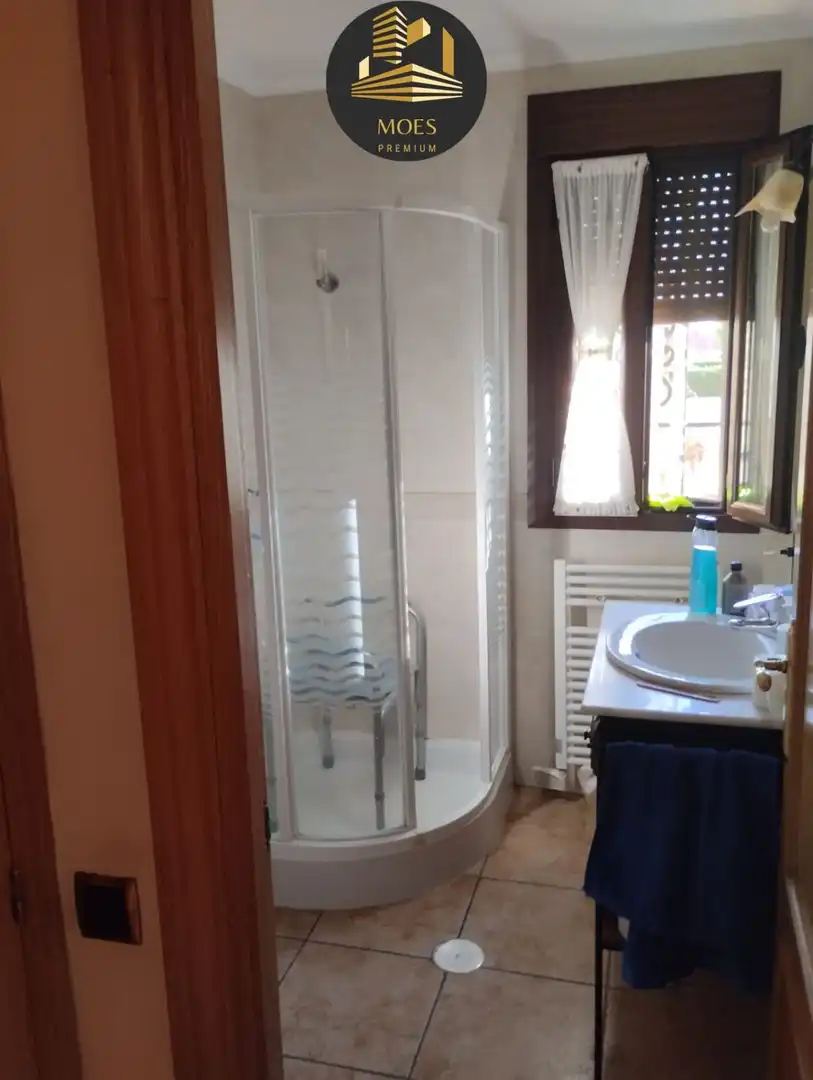 Bathroom of Houses for sale in Linares  with Air Conditioner, Heating and Terrace