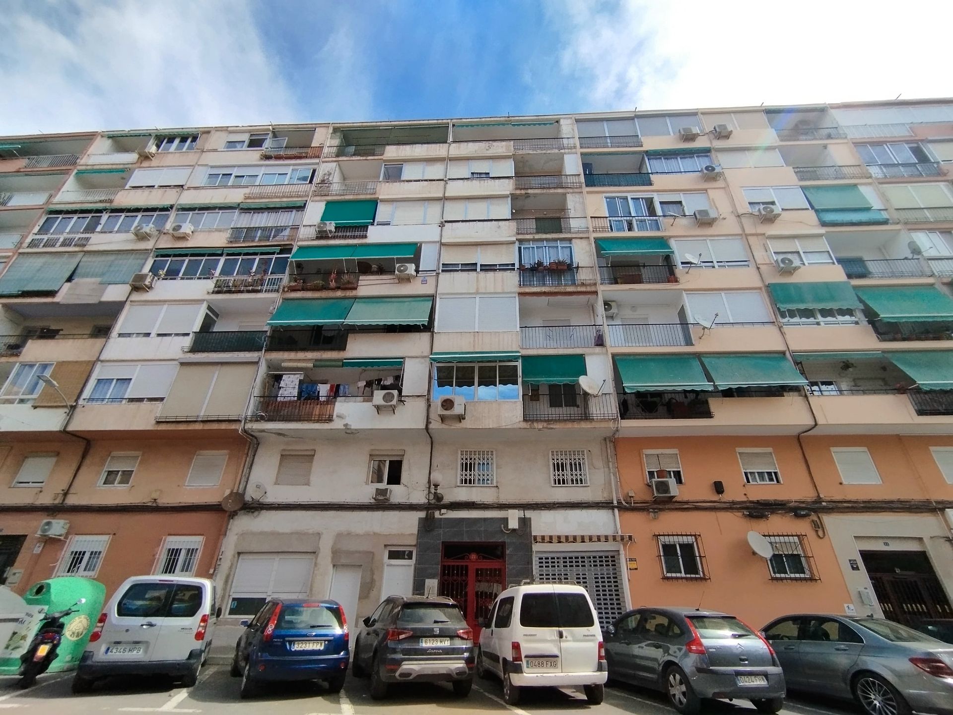 Vista exterior de Apartament en venda en Alicante / Alacant amb Aire condicionat, Moblat i Forn