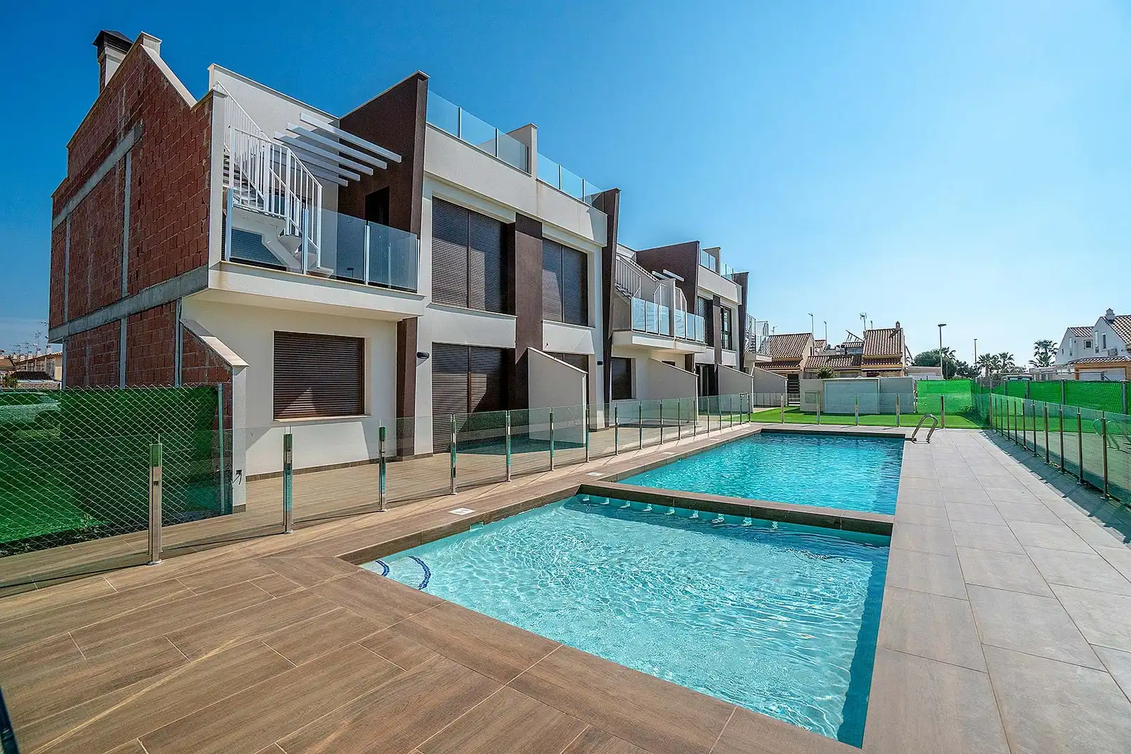 Bungalow con piscina in vendita a Los Peñascos - El Salero - Los Imbernones