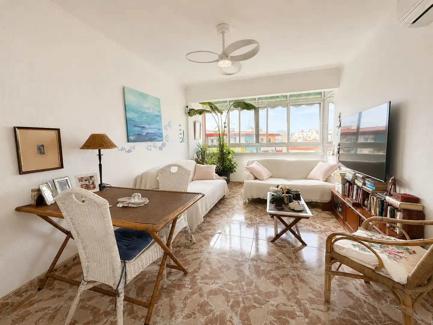Living room of Flat for sale in Alicante / Alacant  with Air Conditioner, Heating and Furnished