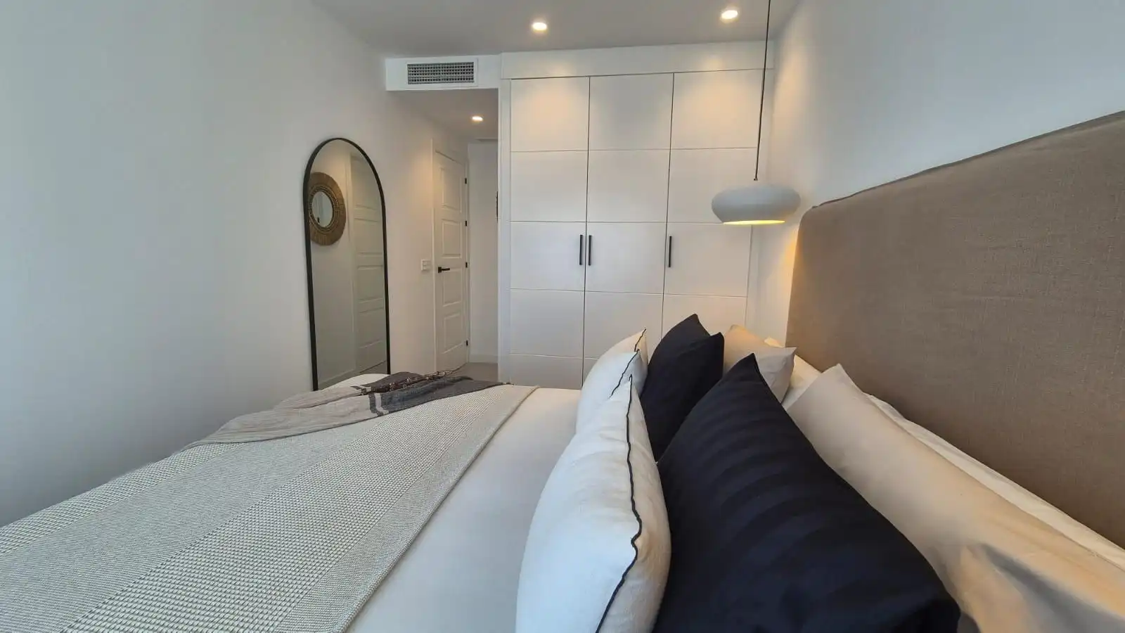 Apartment with pool for sale in Calle de la Cornisa, imagen 32