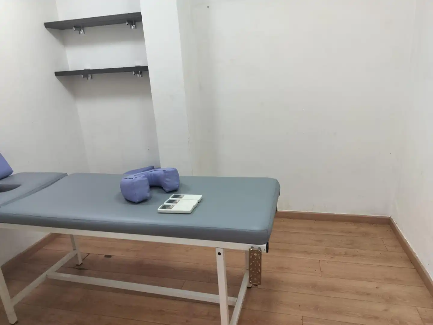 Dormitori de Local de lloguer en Viladecans