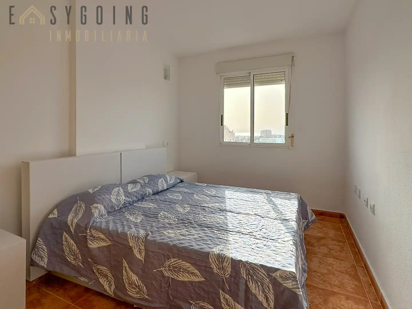 Habitación de Apartamento en venta en Torrevieja con Terraza y Piscina comunitaria