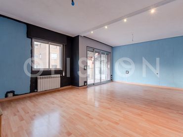 Flat with lift for sale in Ciudad Lineal