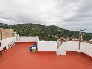 Casa con balcone in vendita a Torrox Pueblo
