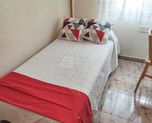 Bedroom of Flat to rent in Salamanca Capital  with Heating, Storage room and Furnished