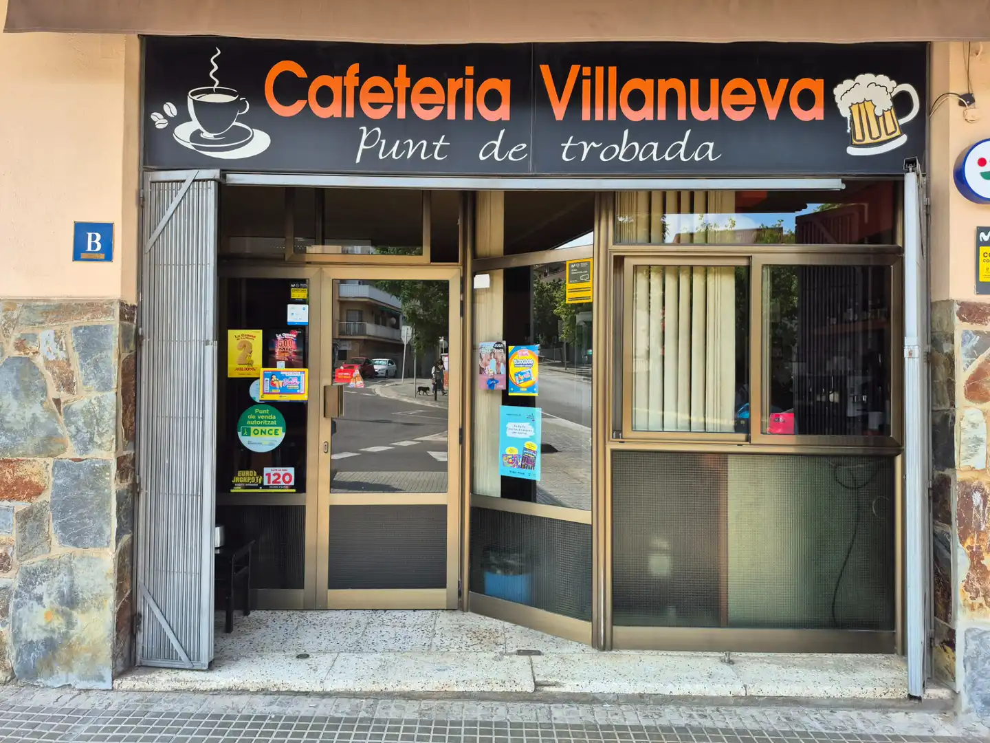 Business premises for transfer in Avinguda Castellbisbal 28, imagen 6