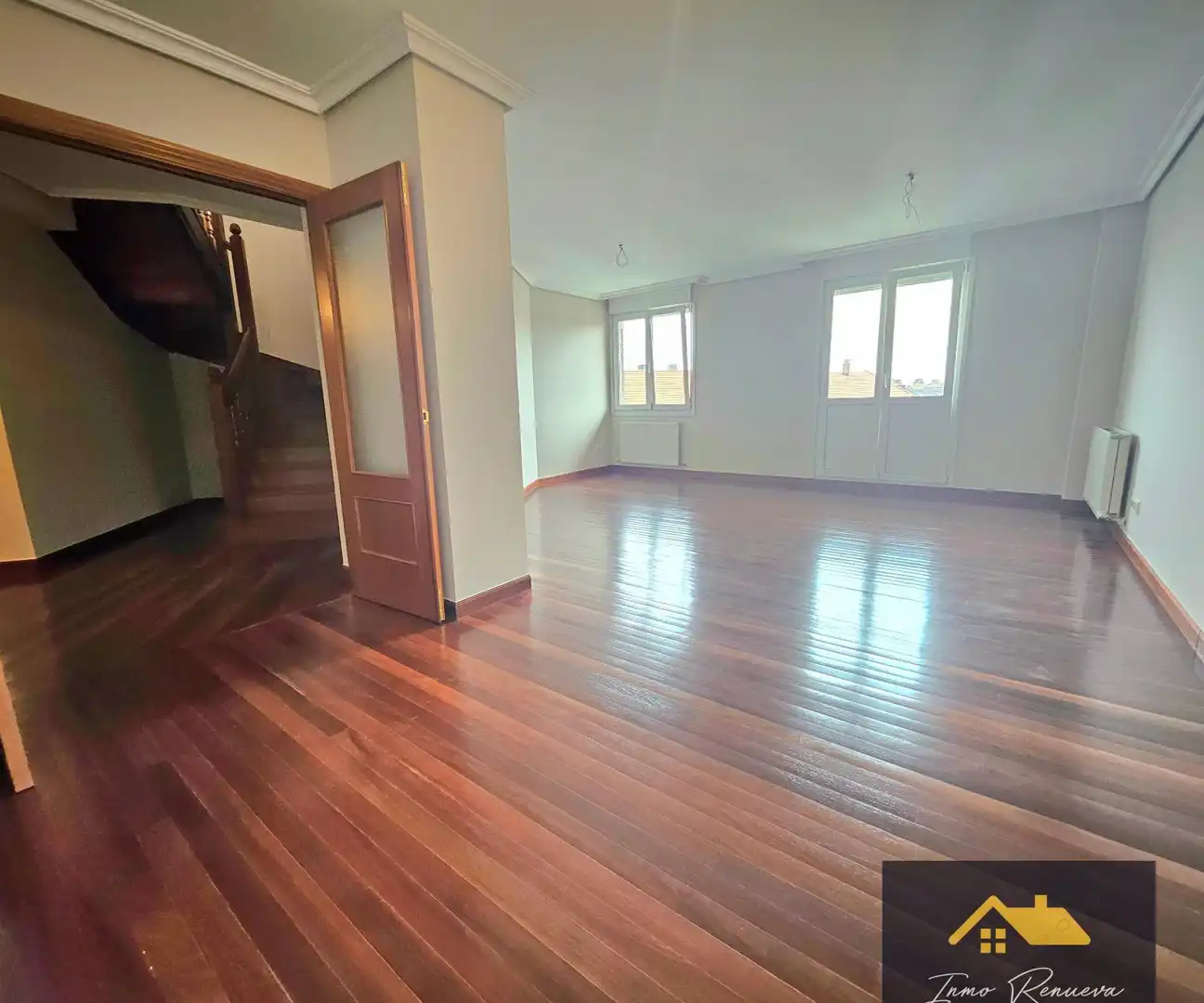 Sala de estar de Ático en venta en Santurtzi  con Calefacción, Trastero y Balcón