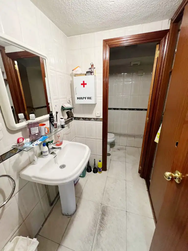Baño de Nave industrial de alquiler en Torrejón de Ardoz con Calefacción