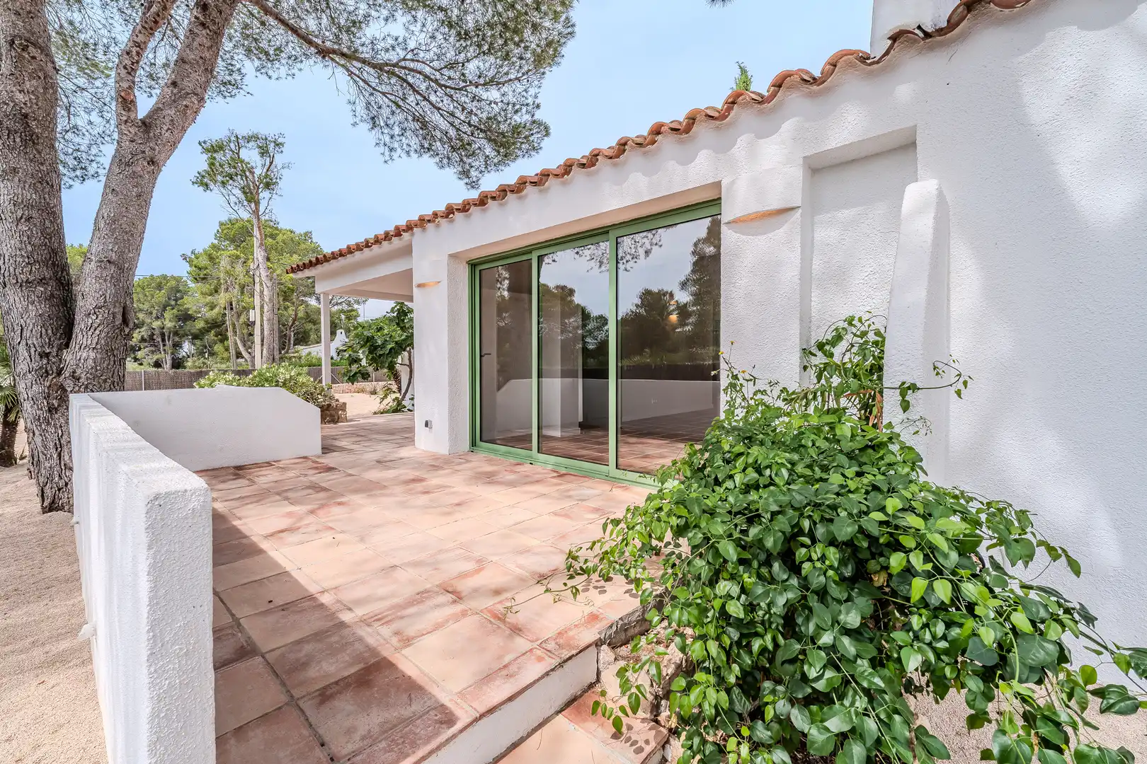 Garden of Houses for sale in L'Ametlla de Mar   with Air Conditioner, Heating and Private garden