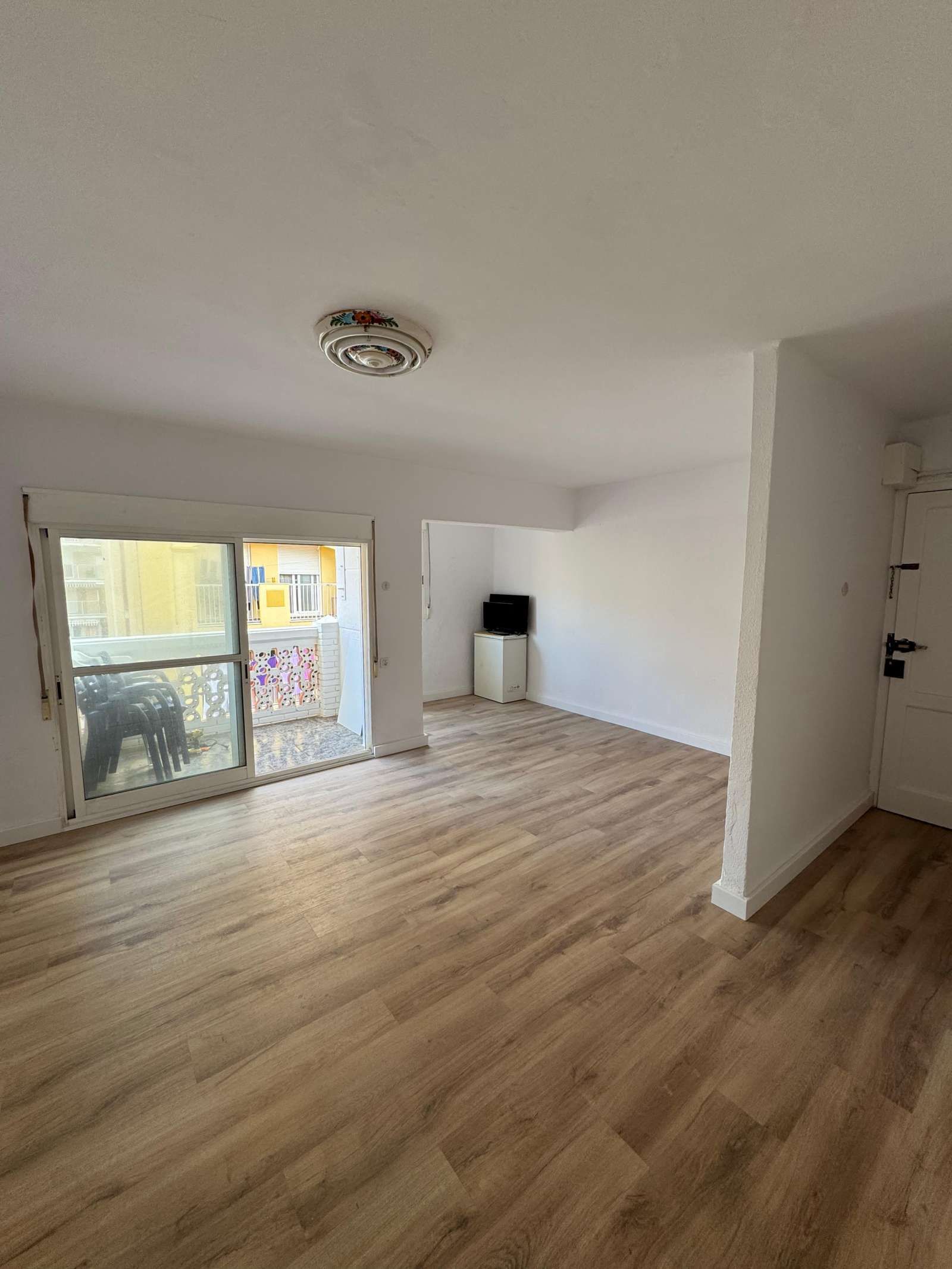 Sala d'estar de Apartament per a compartir en Sueca amb Aire condicionat i Terrassa