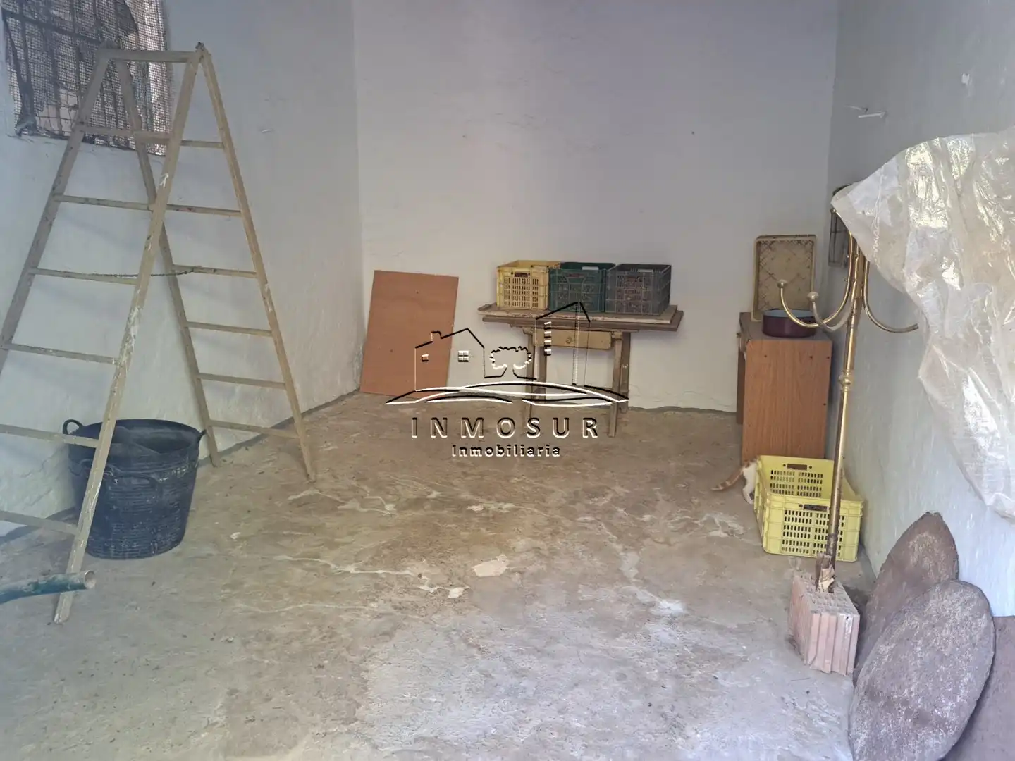 Nave industrial en venta en Lucena