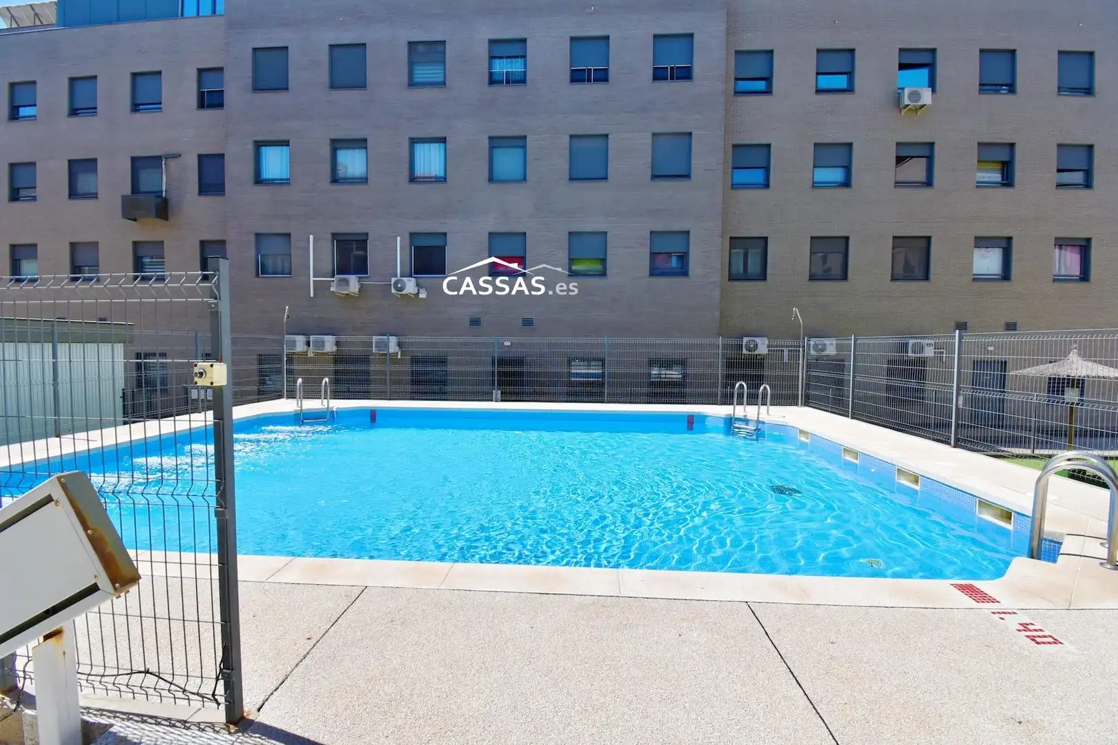 Piscina de Planta baja en venta en Torrejón de Ardoz con Aire acondicionado, Calefacción y Jardín privado