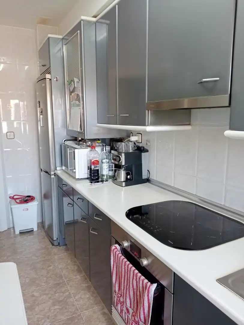 Kitchen of Flat for sale in Zaragoza  with Heating, Terrace and Storage room