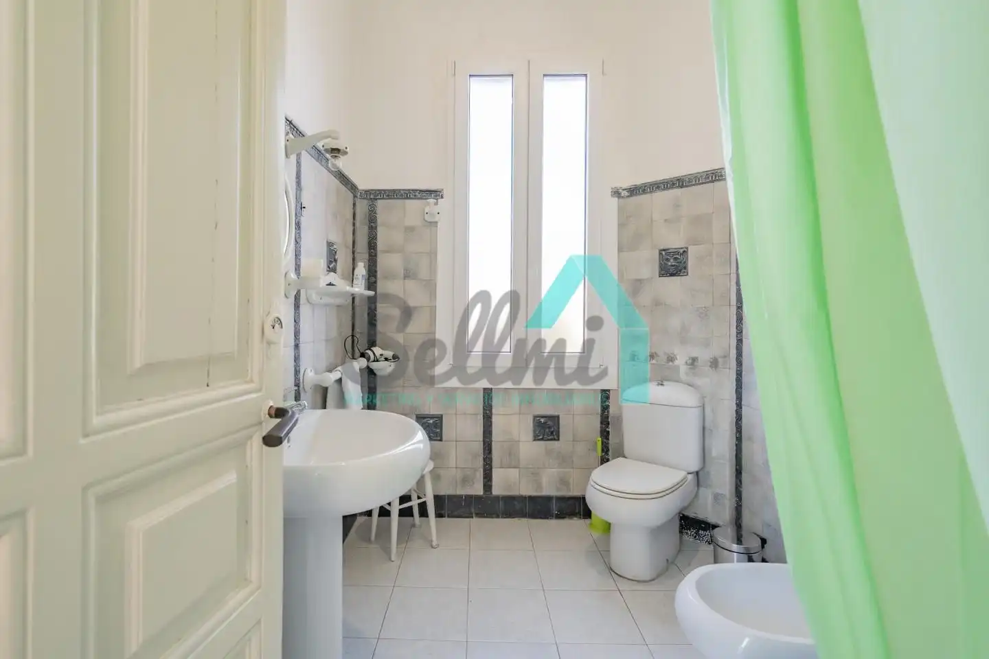 Bathroom of Houses for sale in Pravia  with Heating, Private garden and Parquet flooring