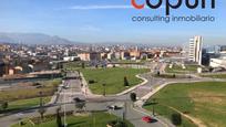 Vista exterior de Pis en venda en Oviedo  amb Terrassa i Piscina