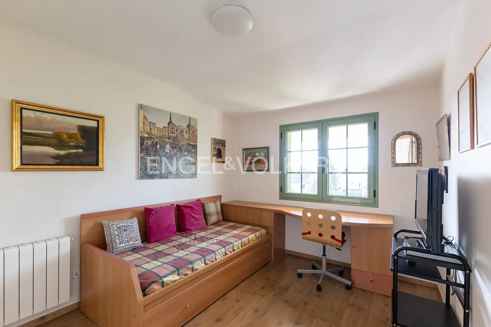 Bedroom of Detached homes for sale in Madrid  with Air Conditioner, Heating and Private garden